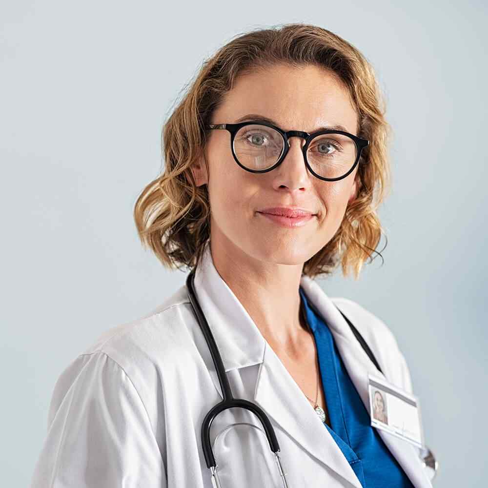 https://podologelifcetin.com.tr/wp-content/uploads/2021/08/team_03.jpg